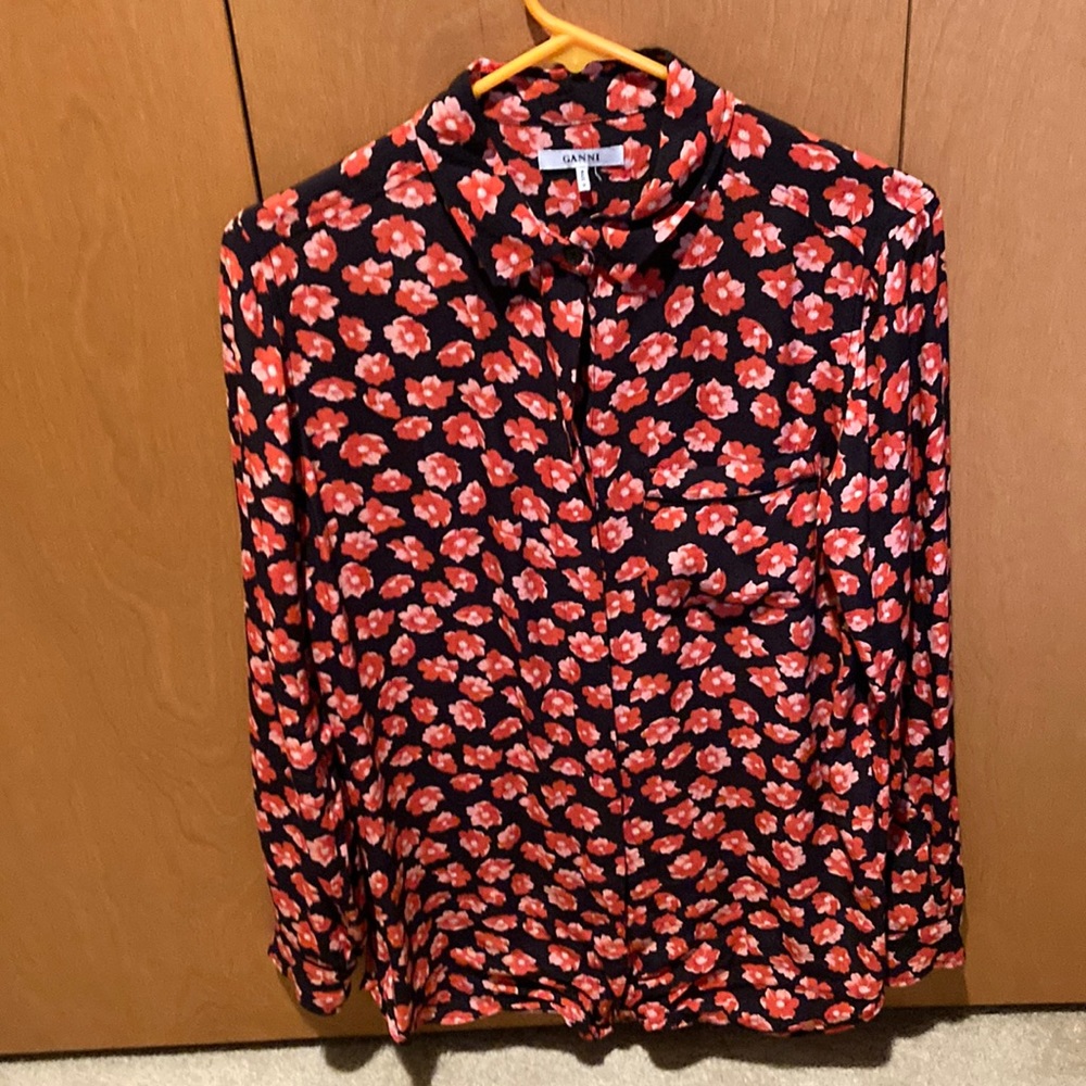 Gianni size 36 blouse.